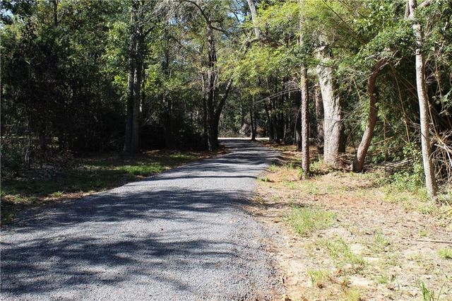 6789 Bay Road, Mobile, AL 36605