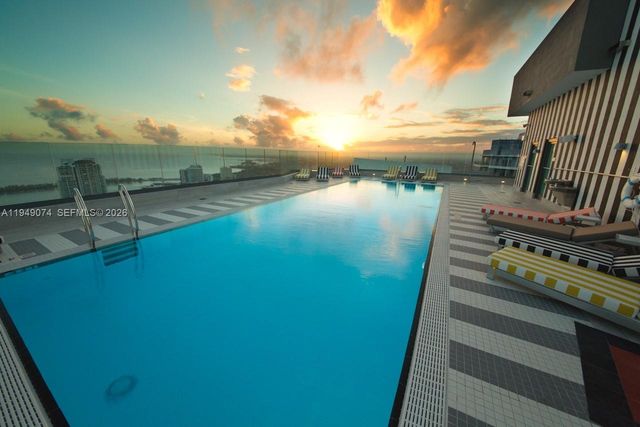 1300 S Miami Ave 1207, Miami, FL 33130