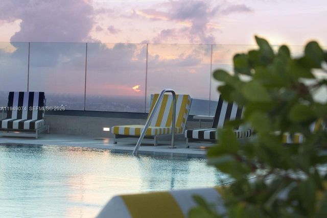 1300 S Miami Ave 1207, Miami, FL 33130