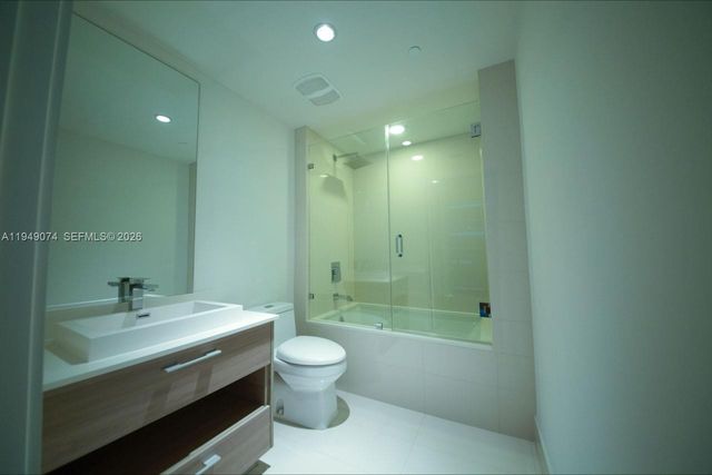 1300 S Miami Ave 1207, Miami, FL 33130