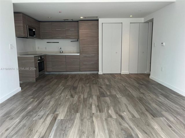 1300 S Miami Ave 1207, Miami, FL 33130