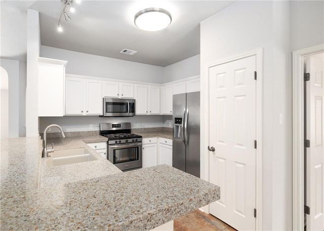 4526 Corran Ferry LOOP, Austin, TX 78749