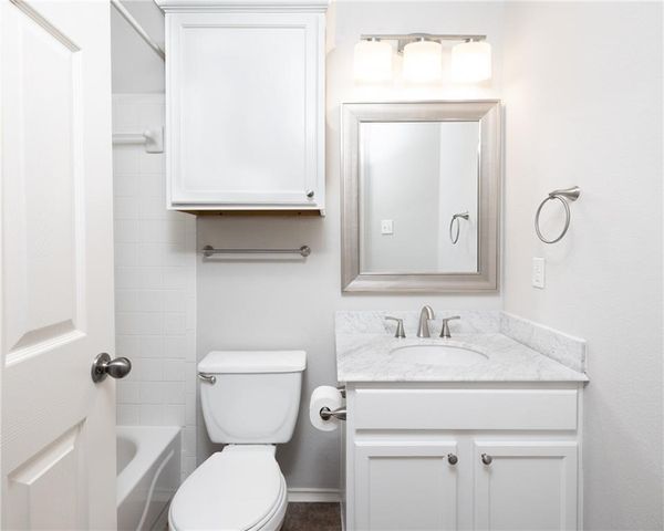 4526 Corran Ferry LOOP, Austin, TX 78749