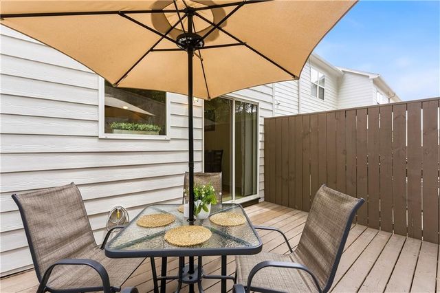 1524 Liberty Parkway NW, Atlanta, GA 30318