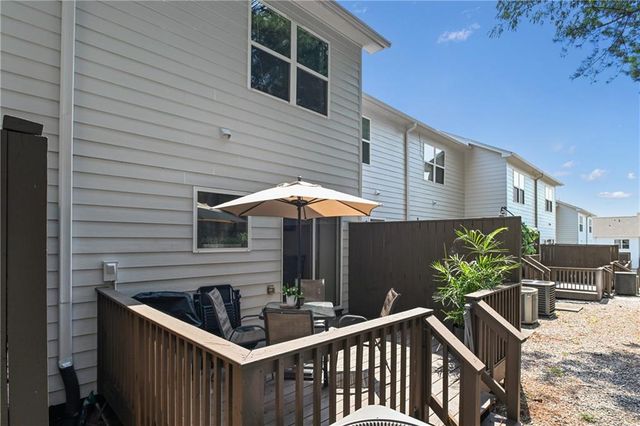 1524 Liberty Parkway NW, Atlanta, GA 30318