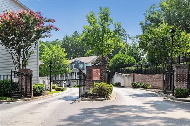 1524 Liberty Parkway NW, Atlanta, GA 30318