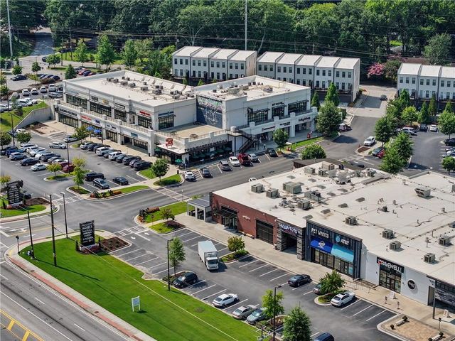1524 Liberty Parkway NW, Atlanta, GA 30318