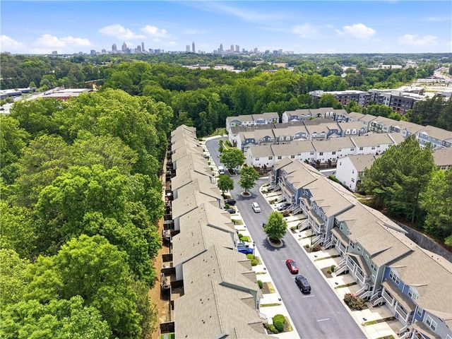 1524 Liberty Parkway NW, Atlanta, GA 30318