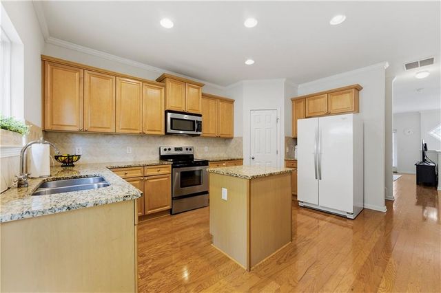 1524 Liberty Parkway NW, Atlanta, GA 30318