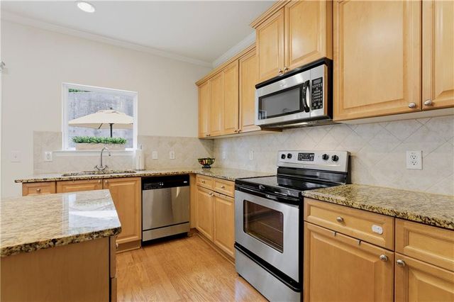 1524 Liberty Parkway NW, Atlanta, GA 30318
