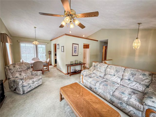 119 40th St, Twp Of But Nw, PA 16001