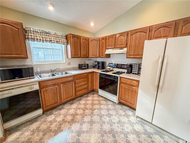 119 40th St, Twp Of But Nw, PA 16001