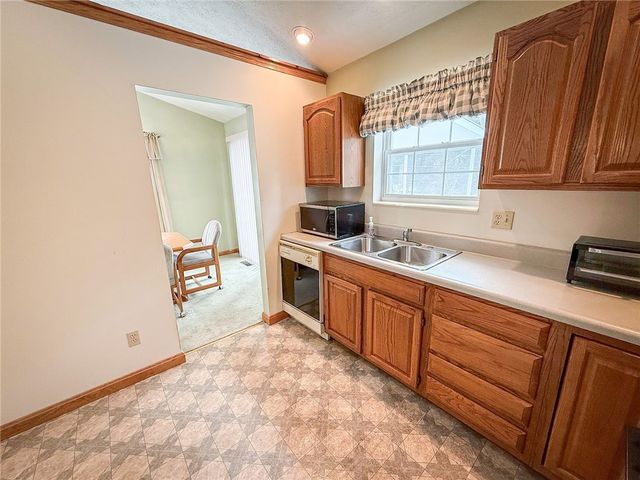 119 40th St, Twp Of But Nw, PA 16001