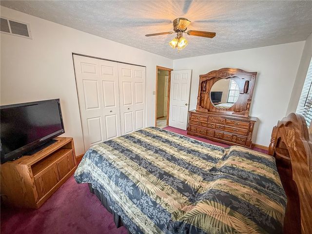 119 40th St, Twp Of But Nw, PA 16001