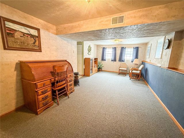 119 40th St, Twp Of But Nw, PA 16001