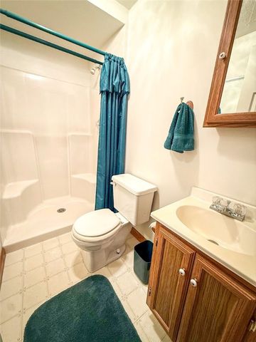 119 40th St, Twp Of But Nw, PA 16001