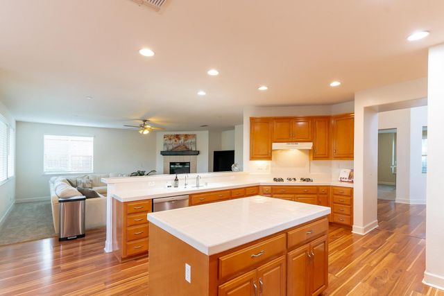 34761 Mallard St, Woodland, CA 95695