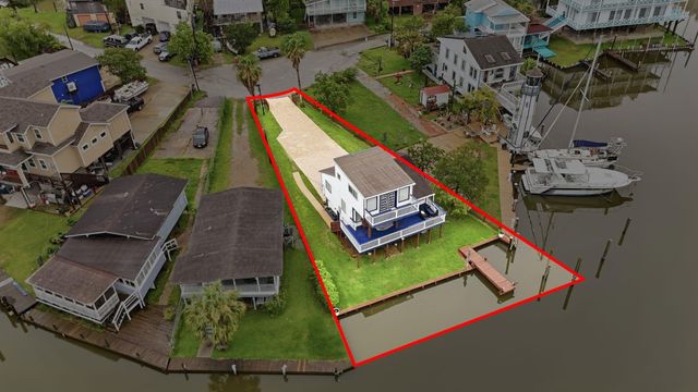 22 Tindel Street, Kemah, TX 77565