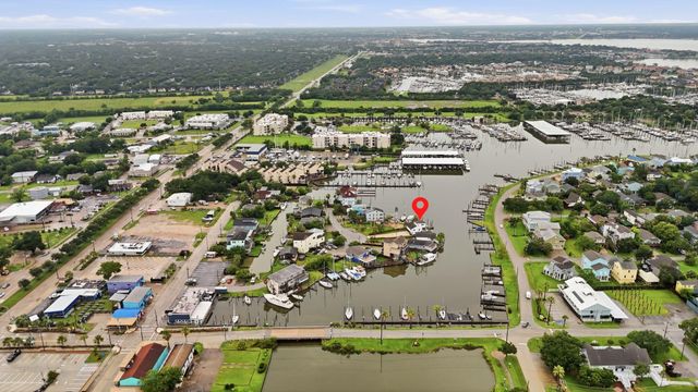 22 Tindel Street, Kemah, TX 77565