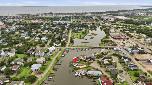 22 Tindel Street, Kemah, TX 77565
