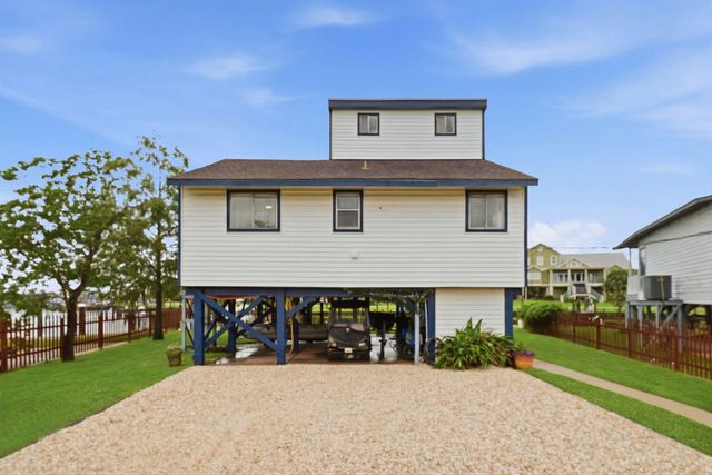 22 Tindel Street, Kemah, TX 77565