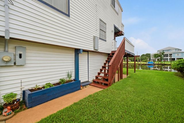 22 Tindel Street, Kemah, TX 77565