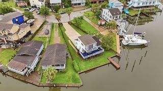 22 Tindel Street, Kemah, TX 77565