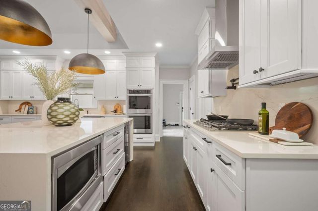 2204 Iron Gate Drive SE, Smyrna, GA 30080