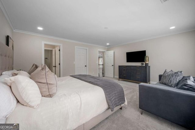 2204 Iron Gate Drive SE, Smyrna, GA 30080