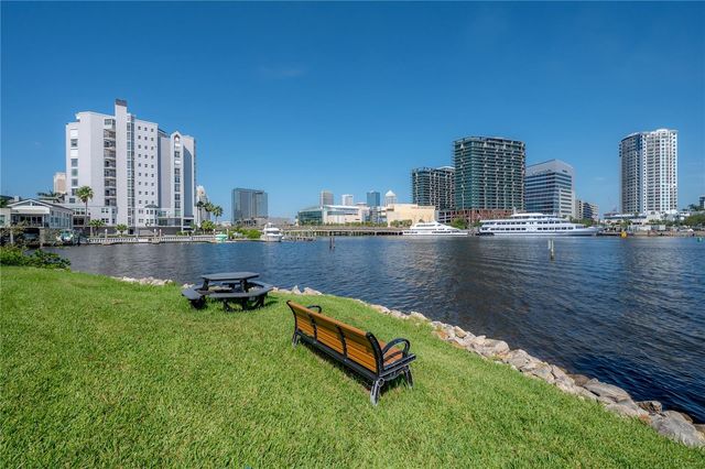 709 MAINSAIL DRIVE 709, Tampa, FL 33602