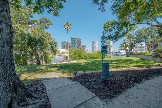 709 MAINSAIL DRIVE 709, Tampa, FL 33602