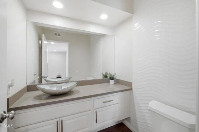 615 Hollyburne Lane, Thousand Oaks, CA 91360