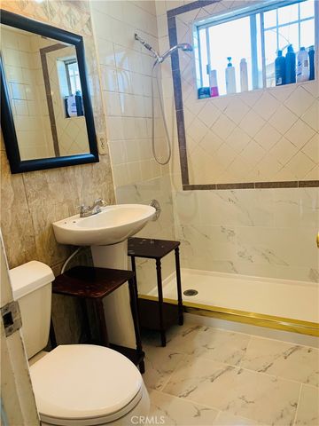 1427 S Rene, Santa Ana, CA 92704