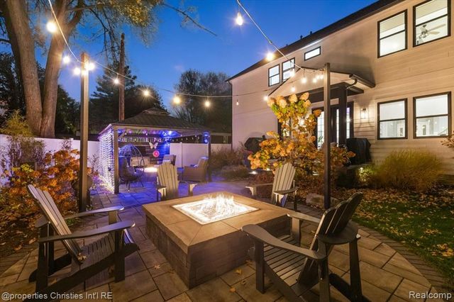 3233 Warick Road, Royal Oak, MI 48073