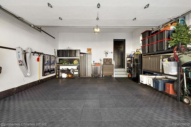 3233 Warick Road, Royal Oak, MI 48073