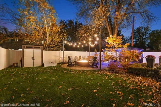 3233 Warick Road, Royal Oak, MI 48073