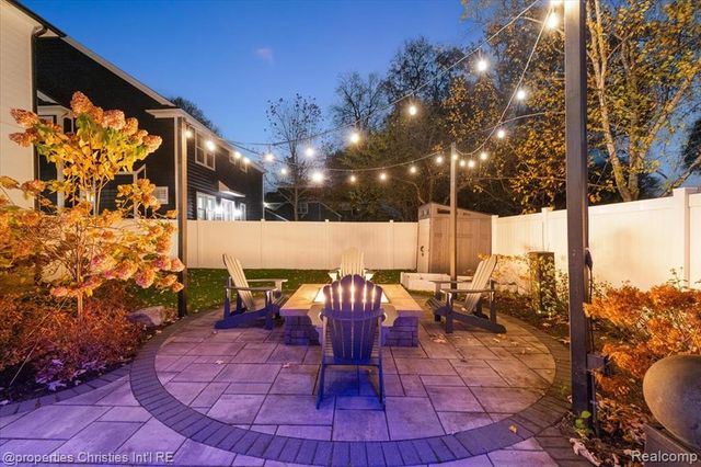 3233 Warick Road, Royal Oak, MI 48073