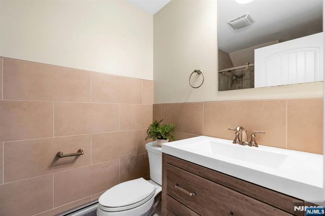434 Nelson Avenue, Cliffside Park, NJ 07010