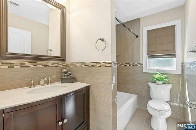434 Nelson Avenue, Cliffside Park, NJ 07010