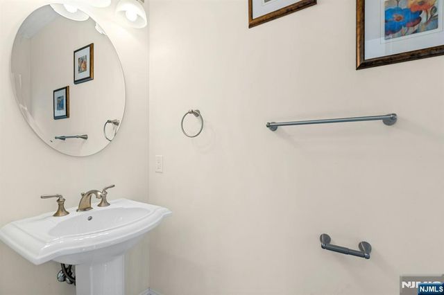 434 Nelson Avenue, Cliffside Park, NJ 07010