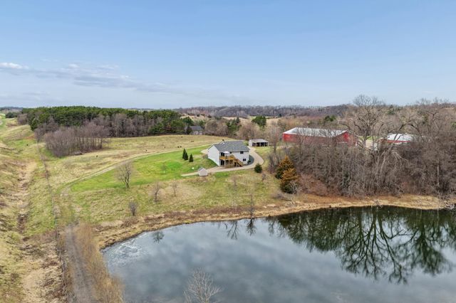 1065 70th Ave, Roberts, WI 54023