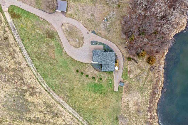 1065 70th Ave, Roberts, WI 54023