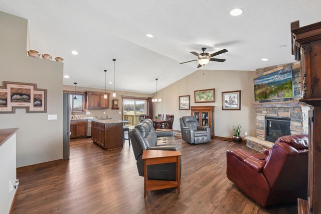 1065 70th Ave, Roberts, WI 54023
