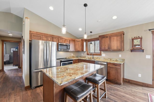 1065 70th Ave, Roberts, WI 54023