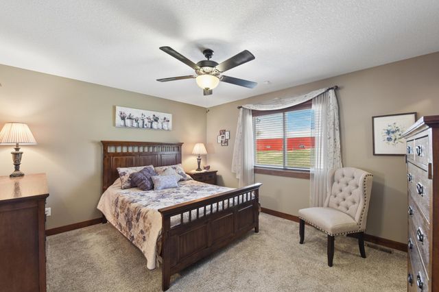 1065 70th Ave, Roberts, WI 54023