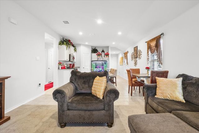 137 Running River Drive, Boyd, TX 76023