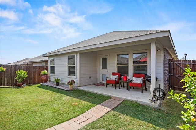 137 Running River Drive, Boyd, TX 76023