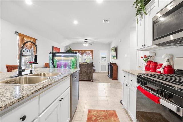 137 Running River Drive, Boyd, TX 76023
