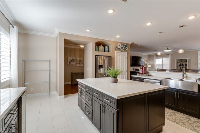 10708 Cliff Mountain Avenue, Las Vegas, NV 89129