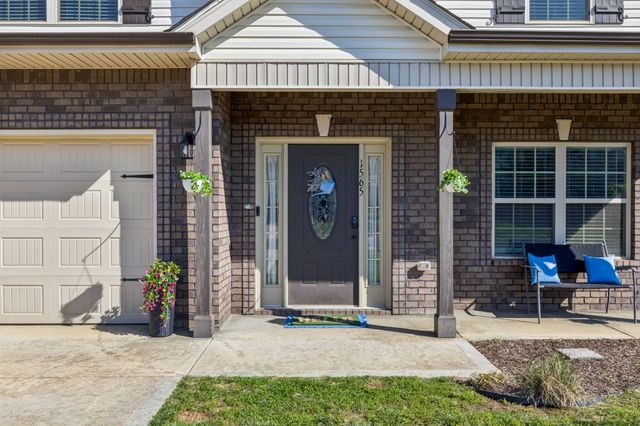 1565 Kestrel Dr, Clarksville, TN 37040